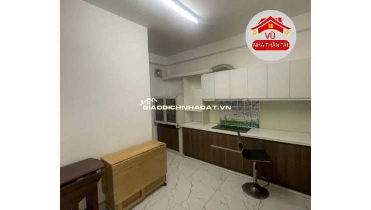 Bán nhà đẹp Măt Tiền Q.4, Gần Tân Vĩnh, 5,2m x 10m, 4 tầng, Giá nhỉnh 8 tỷ.